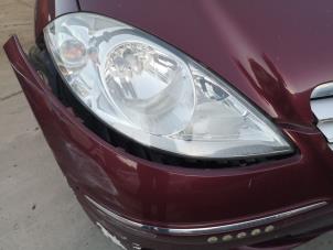Used Headlight, right Mercedes A (W169) 1.7 A-170 5-Drs. Price on request offered by Bongers Auto-Onderdelen Zeeland