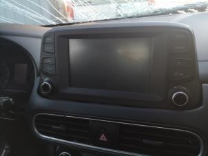 Gebrauchte Radio Hyundai Kona (OS) 1.0 T-GDI 12V Preis auf Anfrage angeboten von Bongers Auto-Onderdelen Zeeland