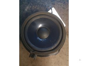 Used Speaker Ford Kuga II (DM2) 2.0 TDCi 16V 136 Price on request offered by Bongers Auto-Onderdelen Zeeland