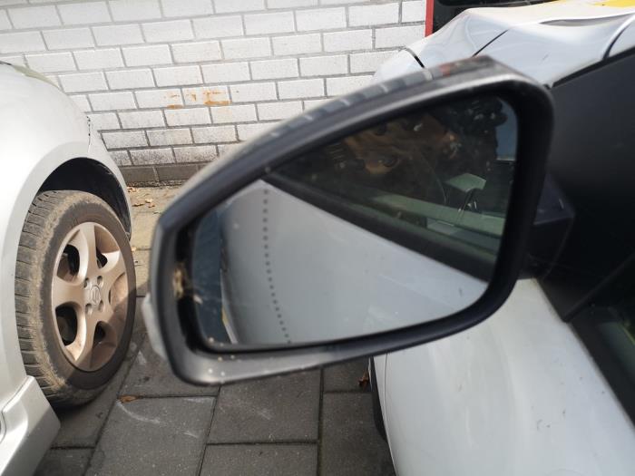 Wing mirror, left from a Renault Megane III Grandtour (KZ) 1.5 dCi 90 2012