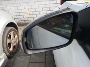 Used Wing mirror, left Renault Megane III Grandtour (KZ) 1.5 dCi 90 Price on request offered by Bongers Auto-Onderdelen Zeeland