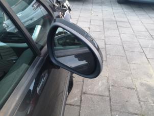 Gebrauchte Außenspiegel rechts Peugeot 207/207+ (WA/WC/WM) 1.4 16V Vti Preis auf Anfrage angeboten von Bongers Auto-Onderdelen Zeeland