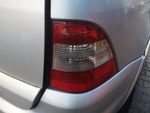 Used Taillight, right Mercedes ML I (163) 400 4.0 CDI V8 32V Price on request offered by Bongers Auto-Onderdelen Zeeland