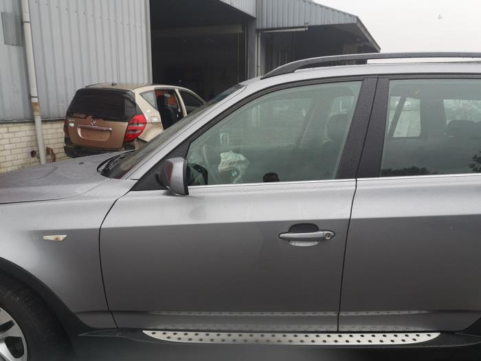 Tür 4-türig links vorne BMW X3 3.0d 24V A08