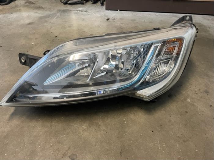 Headlight, left from a Fiat Ducato (250)  2019