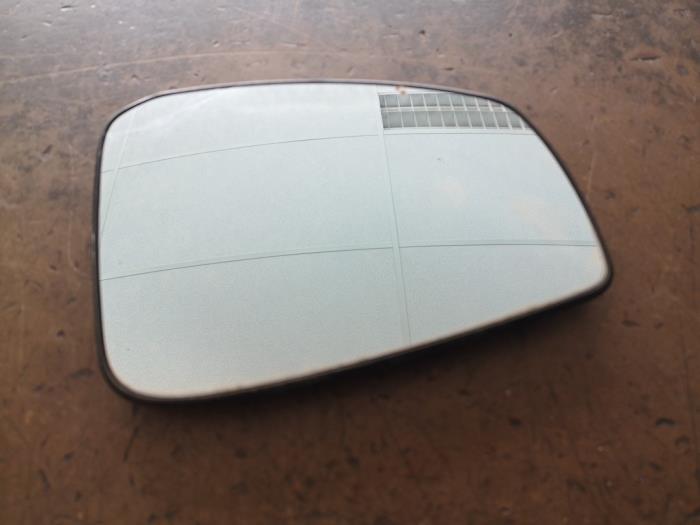 Mirror glass, right from a Renault Laguna 2008