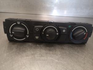 Usados Panel de control de calefacción BMW 1 serie (E87/87N) 118d 16V Precio de solicitud ofrecido por Bongers Auto-Onderdelen Zeeland