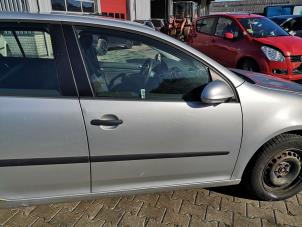 Used Front door 4-door, right Volkswagen Golf V (1K1) 1.9 TDI Price on request offered by Bongers Auto-Onderdelen Zeeland