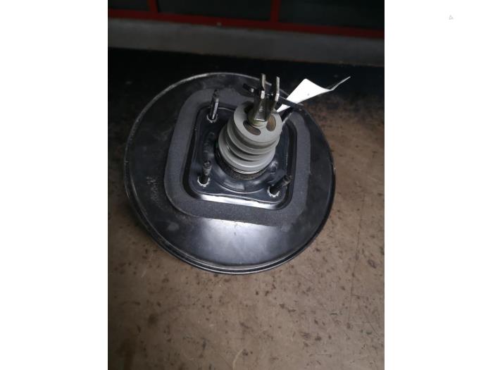Usagé Assistant de freinage Peugeot 206+ (2L/M) 1.4 XS Prix sur demande proposé par Bongers Auto-Onderdelen Zeeland