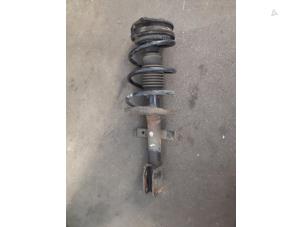 Used Front shock absorber rod, left Renault Clio Price on request offered by Bongers Auto-Onderdelen Zeeland