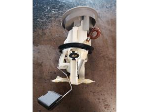 Used Electric fuel pump BMW 3 serie (E46/4) 316i Price on request offered by Bongers Auto-Onderdelen Zeeland