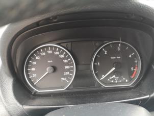 Used Odometer KM BMW 1 serie (E87/87N) 118d 16V Price on request offered by Bongers Auto-Onderdelen Zeeland