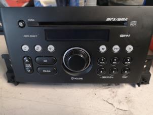 Used Radio Suzuki Grand Vitara II (JT) 1.9 DDiS Price on request offered by Bongers Auto-Onderdelen Zeeland