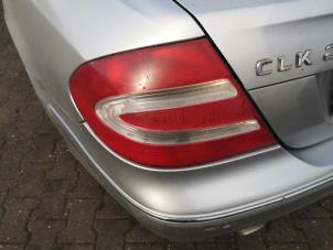 Używane Tylne swiatlo pozycyjne lewe Mercedes CLK (W209) 2.6 240 V6 18V Cena na żądanie oferowane przez Bongers Auto-Onderdelen Zeeland
