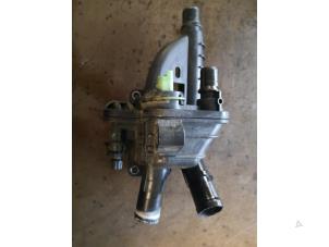 Used Thermostat housing Peugeot 207 Price on request offered by Bongers Auto-Onderdelen Zeeland