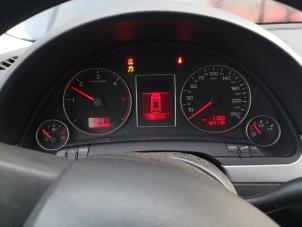 Used Odometer KM Audi A4 Avant (B7) 2.0 TDI Price on request offered by Bongers Auto-Onderdelen Zeeland