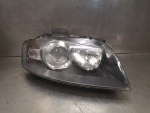 Used Headlight, right Audi A3 Sportback (8PA) 1.6 FSI 16V Price on request offered by Bongers Auto-Onderdelen Zeeland