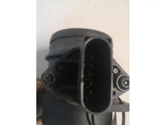 Air mass meter from a BMW 3 serie (E90) 320i 16V 2007
