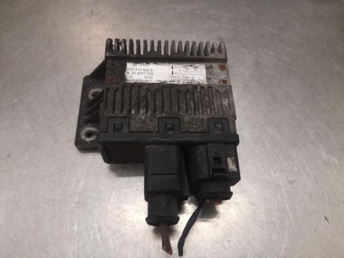 Cooling fin relay Volkswagen Transporter T5 2.5 TDi 7H0919506E