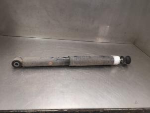 Used Rear shock absorber, right Renault Clio IV Estate/Grandtour (7R) 0.9 Energy TCE 12V Price on request offered by Bongers Auto-Onderdelen Zeeland