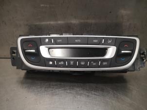 Used Heater control panel Renault Scénic III (JZ) 2.0 dCi 16V Autom. Price on request offered by Bongers Auto-Onderdelen Zeeland