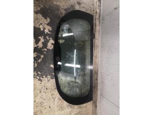 Used Rear window Renault Captur (2R) 0.9 Energy TCE 12V Price on request offered by Bongers Auto-Onderdelen Zeeland