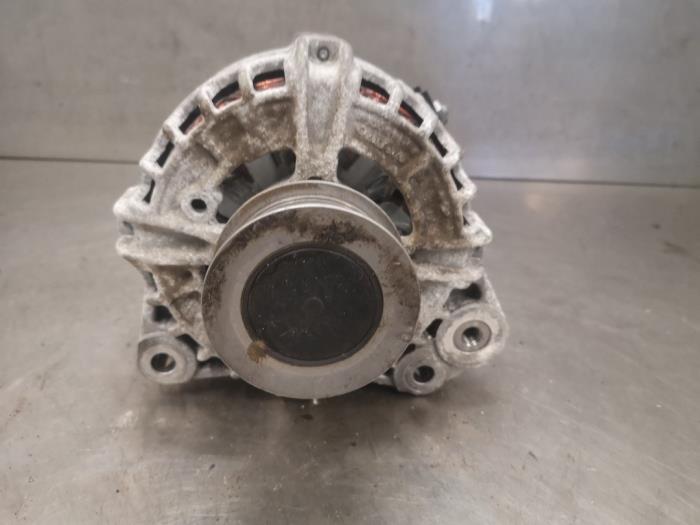 Begagnade Dynamo Volvo V40 Cross Country (MZ) 1.5 T3 16V Geartronic Pris på förfrågan erbjuds av Bongers Auto-Onderdelen Zeeland