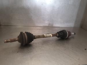Used Front drive shaft, left Peugeot 206+ (2L/M) 1.4 HDi Price on request offered by Bongers Auto-Onderdelen Zeeland