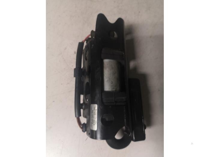Usagé Pompe d'injection Skoda Yeti (5LAC) 2.0 TDI 16V 4x4 Prix sur demande proposé par Bongers Auto-Onderdelen Zeeland