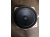 Speaker from a Kia Carens IV (RP) 1.7 CRDi 16V 2014