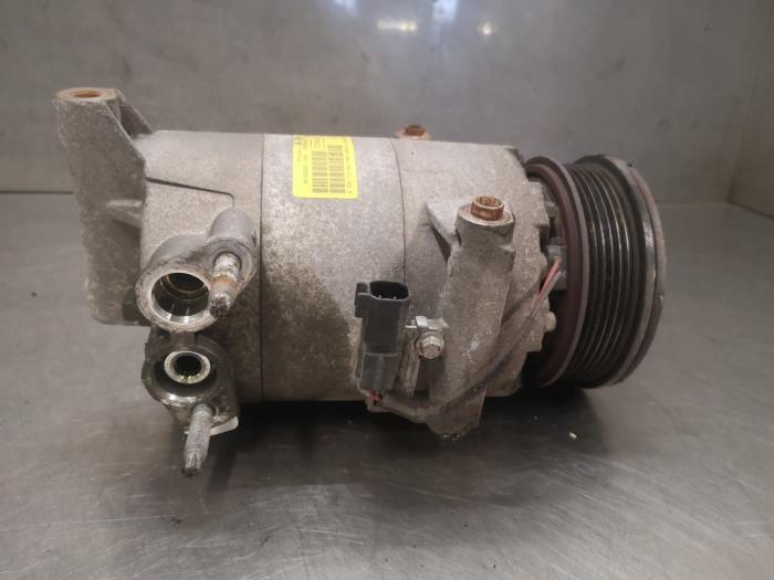 Usagé Pompe clim Ford Transit 2.2 TDCi 16V Prix sur demande proposé par Bongers Auto-Onderdelen Zeeland