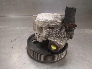 Used Power steering pump Dacia Duster (HS) 1.5 dCi Price on request offered by Bongers Auto-Onderdelen Zeeland