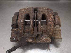 Used Front brake calliper, right Volkswagen Crafter 2.5 TDI 30/35/50 Price on request offered by Bongers Auto-Onderdelen Zeeland