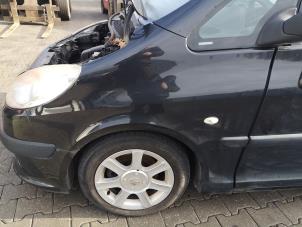 Used Front wing, left Peugeot 1007 (KM) 1.4 Price on request offered by Bongers Auto-Onderdelen Zeeland