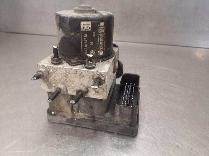 Used ABS pump Volkswagen Touran (1T1/T2) 1.9 TDI 90 Price on request offered by Bongers Auto-Onderdelen Zeeland