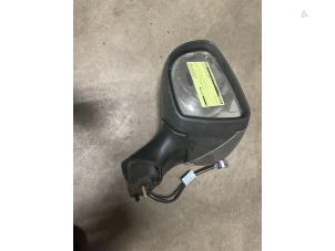 Used Wing mirror, left Renault Clio IV Estate/Grandtour (7R) Price on request offered by Bongers Auto-Onderdelen Zeeland