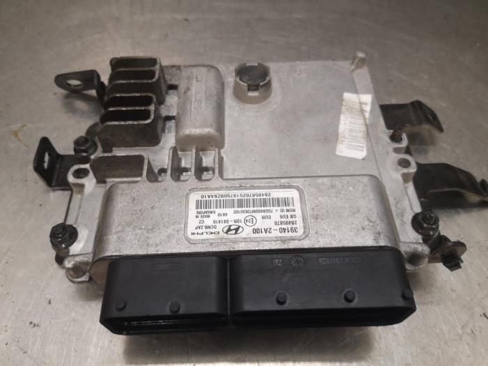 Used Engine management computer Hyundai i20 (GBB) 1.1 CRDi VGT 12V Price on request offered by Bongers Auto-Onderdelen Zeeland