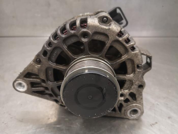 Gebrauchte Dynamo Hyundai i20 (GBB) 1.1 CRDi VGT 12V Preis auf Anfrage angeboten von Bongers Auto-Onderdelen Zeeland