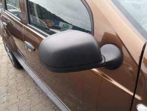Used Wing mirror, right Dacia Duster (HS) 1.6 16V Price on request offered by Bongers Auto-Onderdelen Zeeland