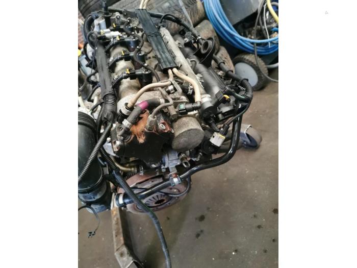 Motor van een Fiat Grande Punto (199) 1.3 JTD Multijet 16V 2009