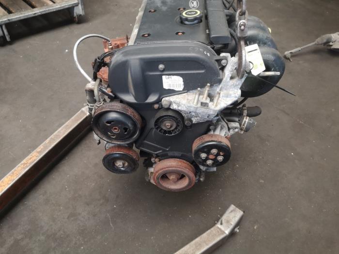 Motor van een Ford Puma 1.4 16V 1999