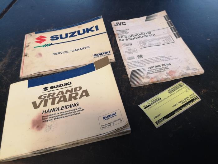 Używane Instrukcja Suzuki Vitara Cena na żądanie oferowane przez Bongers Auto-Onderdelen Zeeland