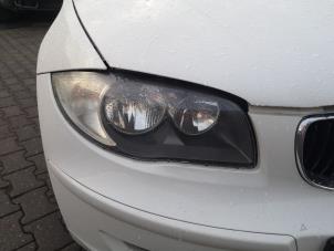 Used Headlight, right BMW 1 serie (E81) 116i 2.0 16V Price on request offered by Bongers Auto-Onderdelen Zeeland