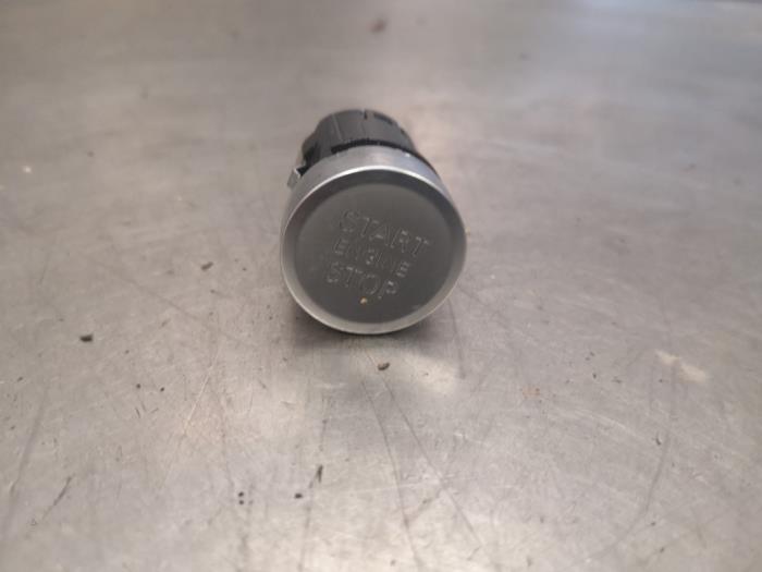 Usagé Commande start/stop Audi Q2 (GAB/GAG) 1.4 TFSI 16V Prix sur demande proposé par Bongers Auto-Onderdelen Zeeland