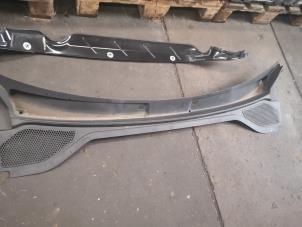 Used Cowl top grille Audi Q2 (GAB/GAG) 1.4 TFSI 16V Price on request offered by Bongers Auto-Onderdelen Zeeland