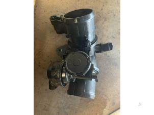 Used Throttle body Ford Focus 2 C+C 2.0 TDCi 16V Price on request offered by Bongers Auto-Onderdelen Zeeland