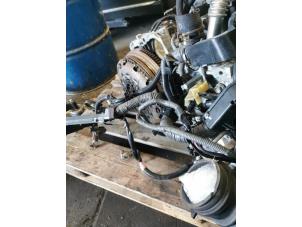 Motor van een Toyota Avensis Wagon (T27) 2.2 16V D-4D-F 150 2011