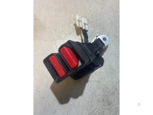 Used Rear seatbelt buckle, centre Toyota C-HR (X1,X5) Price on request offered by Bongers Auto-Onderdelen Zeeland