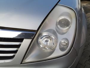 Used Headlight, left Ssang Yong Rexton 2.7 Xdi RX/RJ 270 16V Price on request offered by Bongers Auto-Onderdelen Zeeland