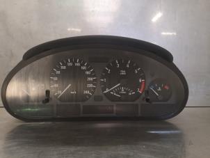 Used Odometer KM BMW 3 serie (E46/4) 316i Price on request offered by Bongers Auto-Onderdelen Zeeland